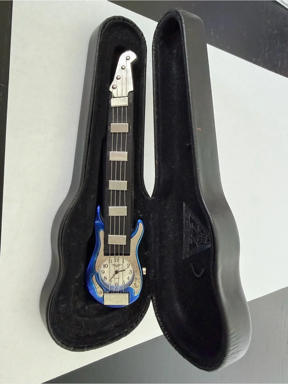 Vintage 2001 ZQ original Blue Guitar-Shaped Quartz Watch Japan Movt